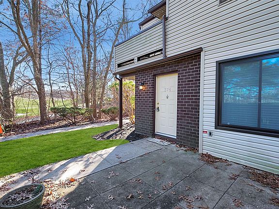 3rd image of 374 Woodland Ct #5