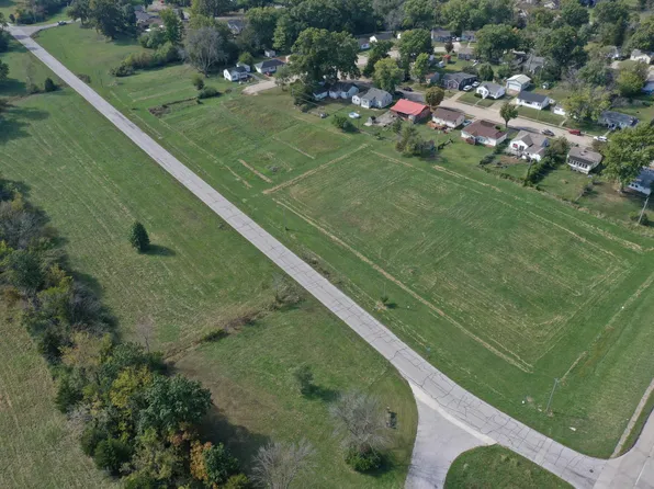 1301 Huntingfield Dr, Mexico, MO 65265