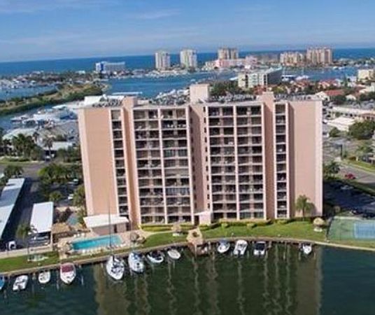 Rear of the building over looking the intracoastal.