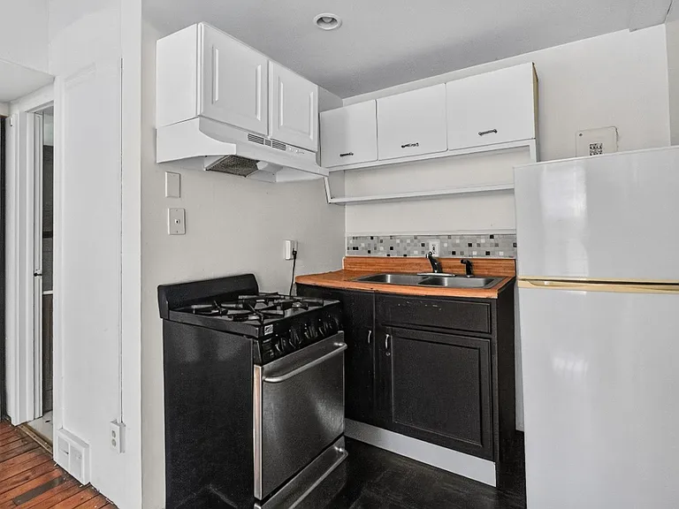 42 Trumbull St — Photo 12