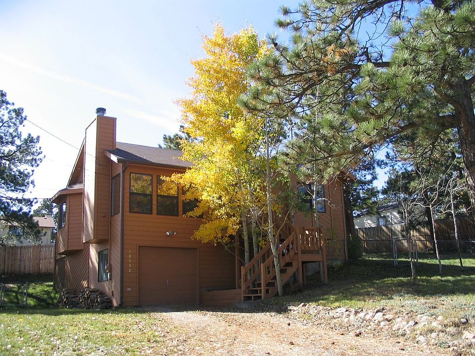 Garage/Front Entrance 