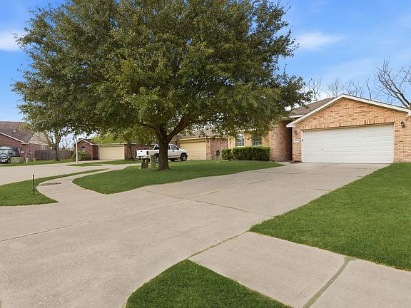 4th image of 19013 Hammer Ln