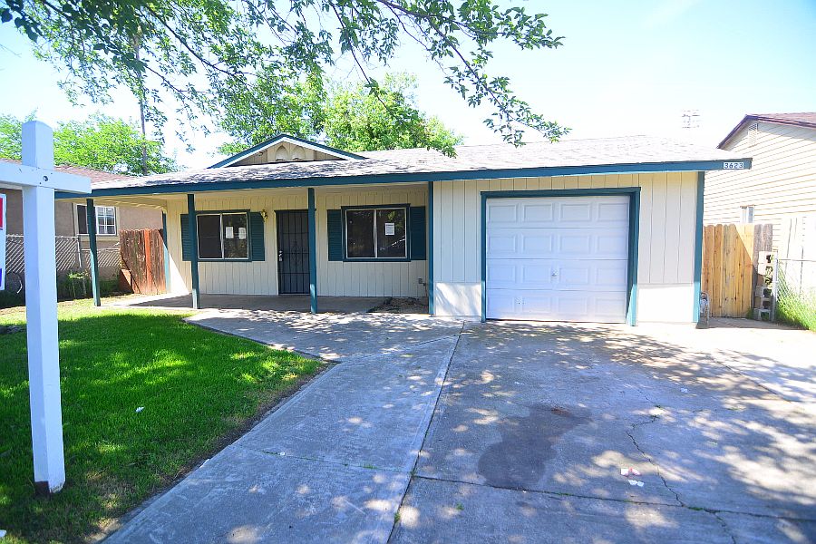 1st image of 3623 Clarkson Ct