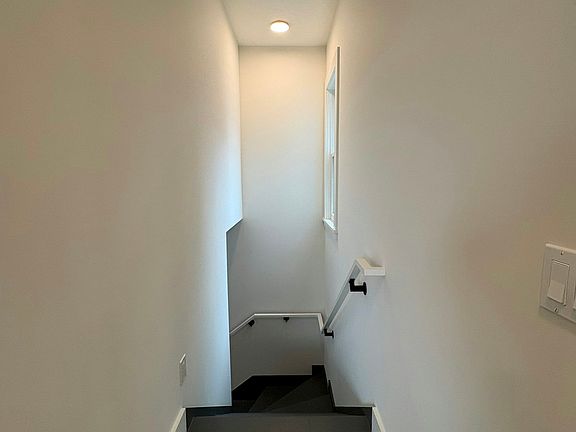 3rd image of 1003 Stanyan St