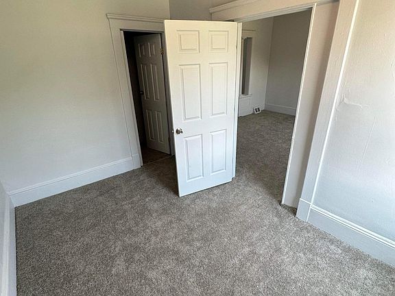 3rd image of 3464 W 52nd St APT 2