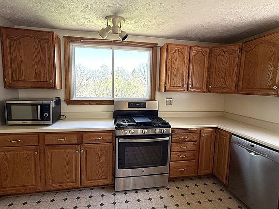 4th image of 11776 Livermore Rd