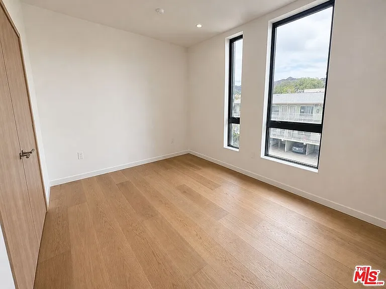 1257 N Detroit St #301 — Photo 7