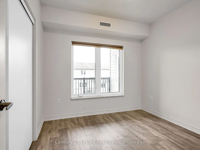 82 Munroe St #106 — Photo 11