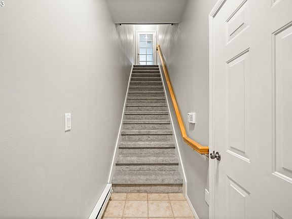 4th image of 1210 NE 63rd Way Unit 907