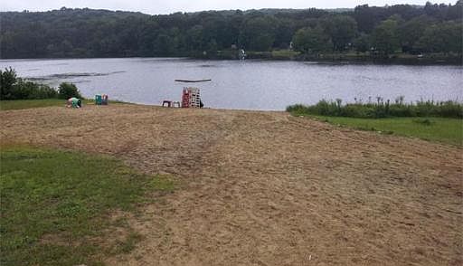 4th image of 49 Lakeview Dr