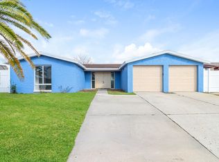 9920 Lake Chrise Ln, Port Richey, FL 34668