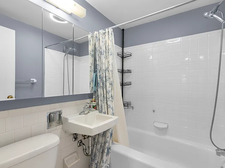1029 Regina Dr — Photo 16