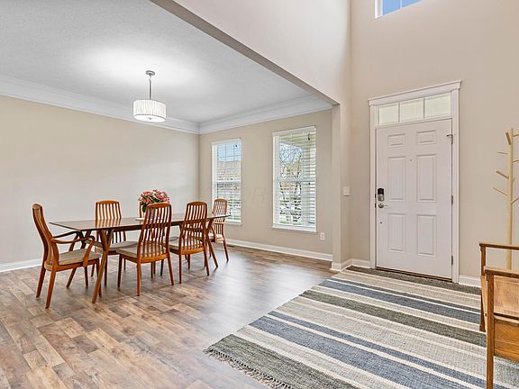 4th image of 283 Balsamine Dr