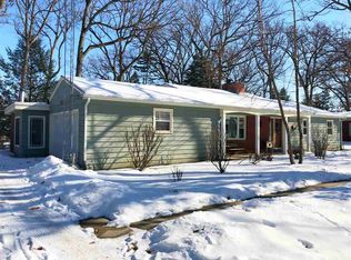 5385 Wil Acre Dr, Loves Park, IL 61111