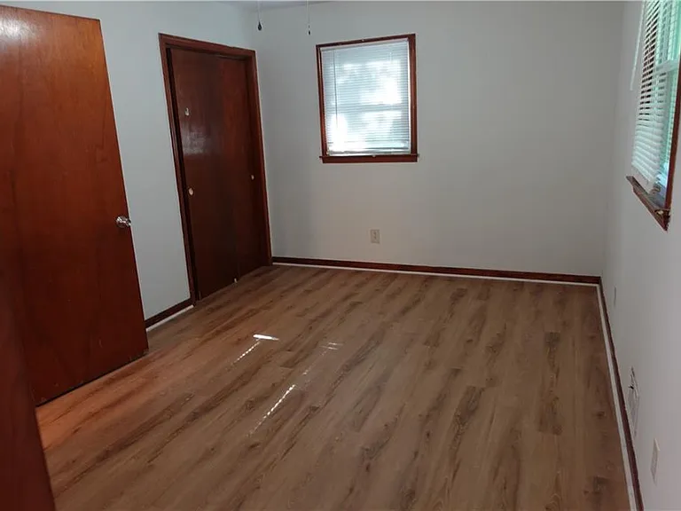 186 Zelma St SW — Photo 13