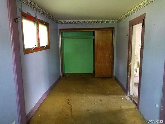 4th image of 71 Long Ave