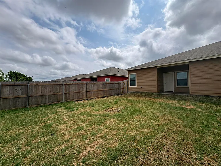 7108 Cameron Park Rd — Photo 11