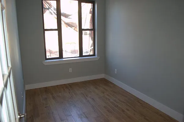 Rented by Loom Group | media 8