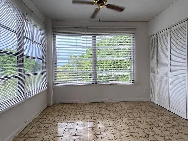 9440 SW 8th St #401 — Photo 11