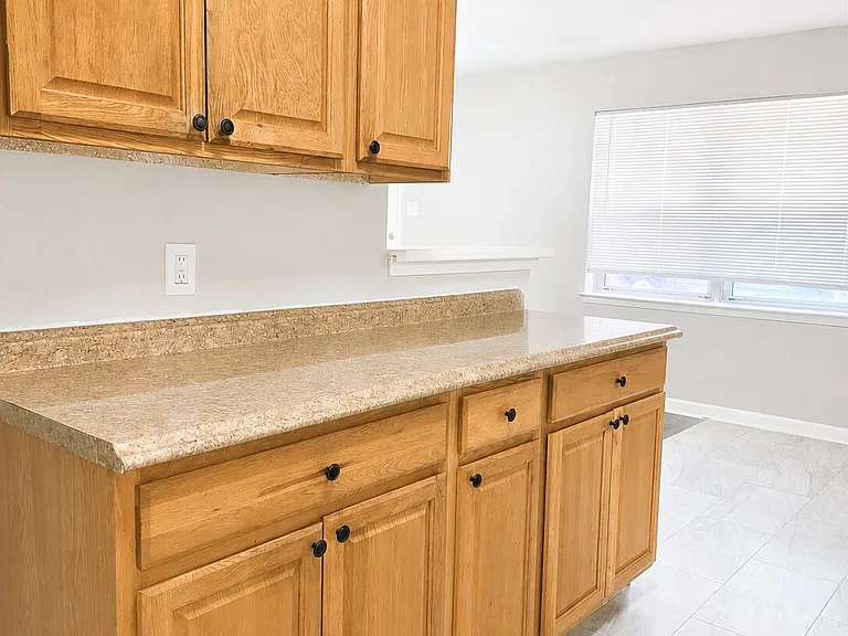 4412 Central Ln — Photo 4
