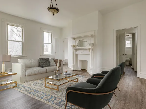 Available APRIL 2026 - Spacious 3 Bedroom Apartment in the Heart of Mt Oliver!