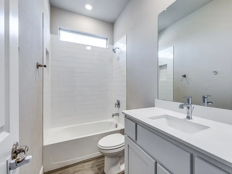1240 Bosque Ln — Photo 4