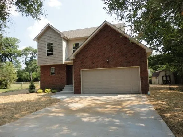 107 Rebecca Ln, Clarksville, TN 37042