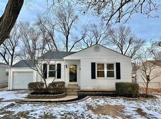 961 Charbonier Rd, Florissant, MO 63031