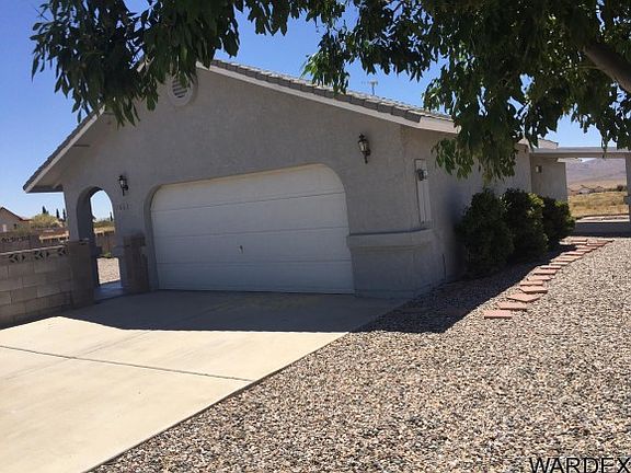 3rd image of 7862 E Larkspur Dr
