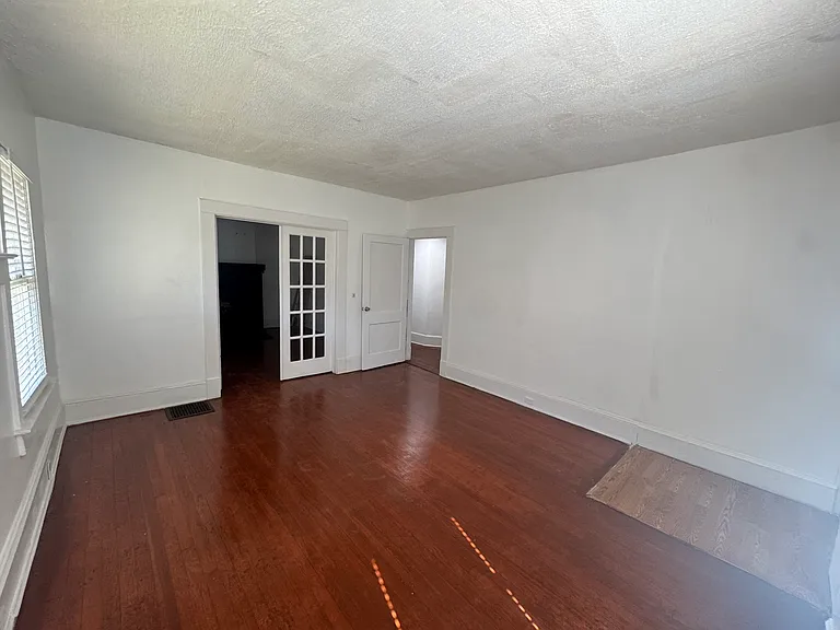 415 Hopkins St SW — Photo 4