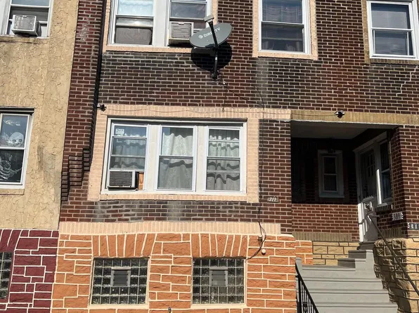 311 W Annsbury St, Philadelphia, PA 19140