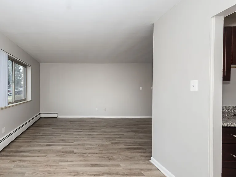 Jersey Apartments — Photo 20