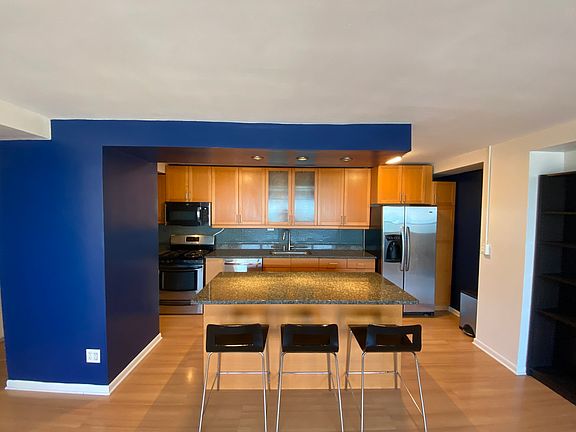 5th image of 3950 N Lake Shore Dr APT 1915C