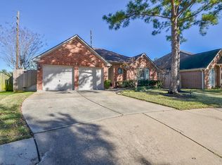 17222 Sandestine Dr, Houston, TX 77095