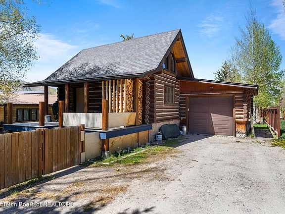 3rd image of 705 Cache Creek Dr