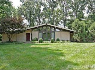 86 River Bend Dr, Chesterfield, MO 63017