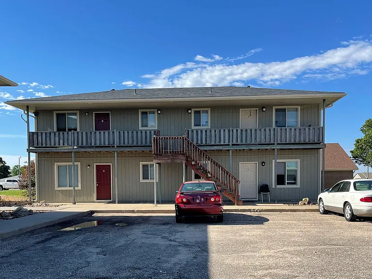 Cedarcrest — Photo 3