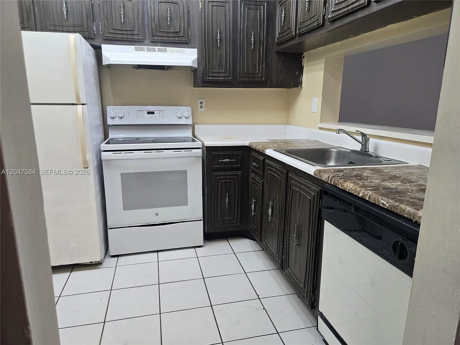 Montecarlo Condo — Photo 2