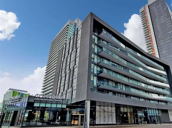 90 Queens Wharf Rd, Toronto, ON