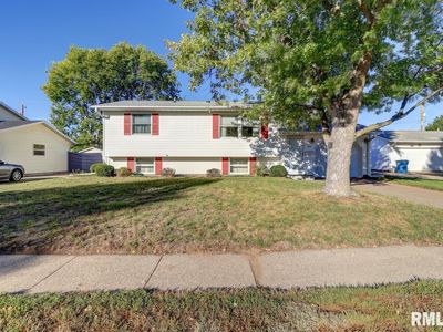 1439 Woods Ave, Camanche, IA, 52730