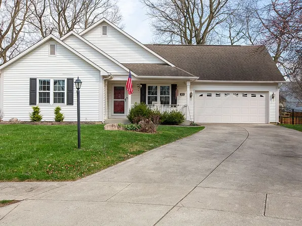 9678 Amber Glow Ct, Fishers, IN 46037