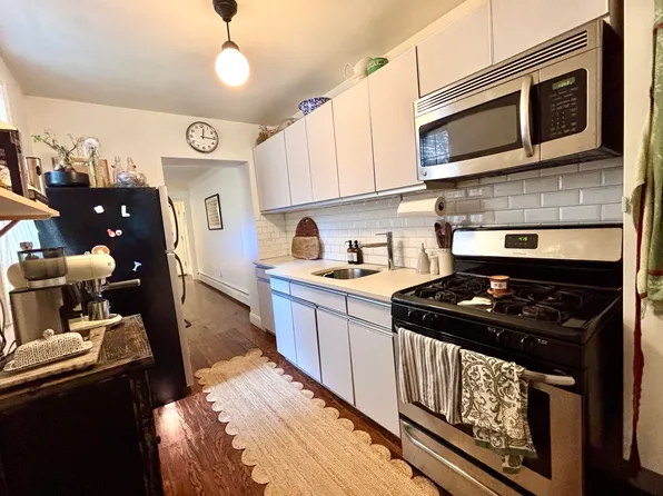 191 Classon Avenue image 3 of 8