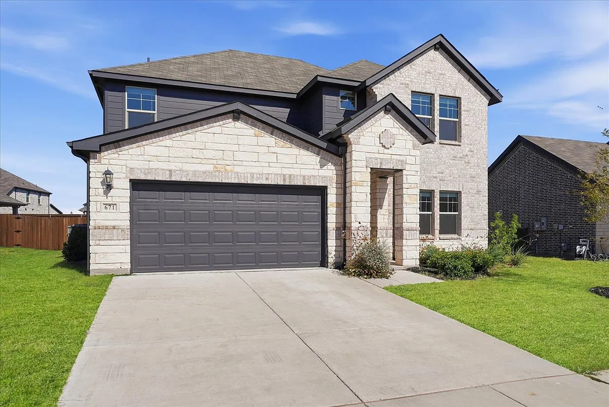 4 bed, 3100 sqft, $3,775 — Photo 4