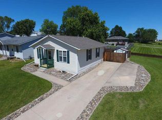 809 Fairview Dr, Coralville, IA 52241