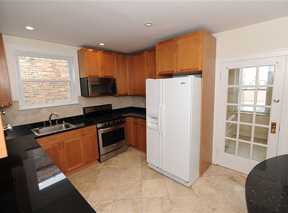 4th image of 1826 Kenilworth Ave