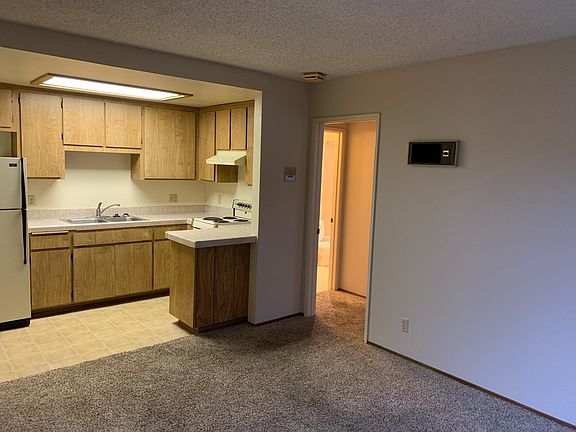 3rd image of 4036 Louisiana St #16