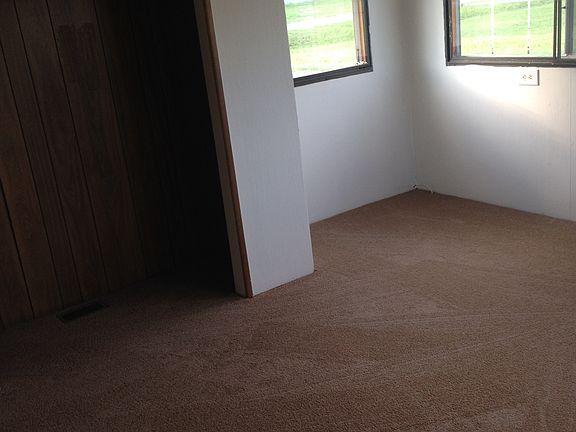 5th image of 140 Sandalwood Dr
