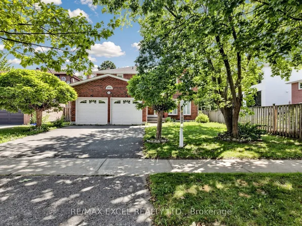 21 Mary Gapper Cres, Richmond Hill, ON L4C 7L9
