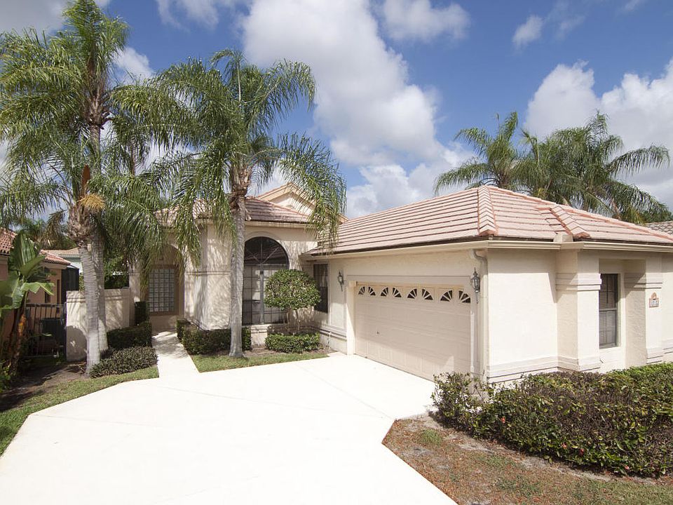 1st image of 10133 Lexington Cir N
