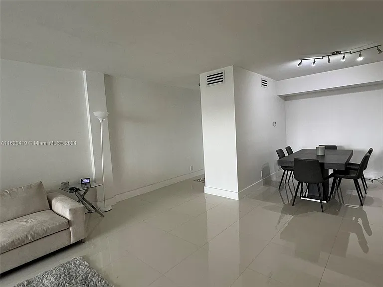9381 E Bay Harbor Dr #302S — Photo 12